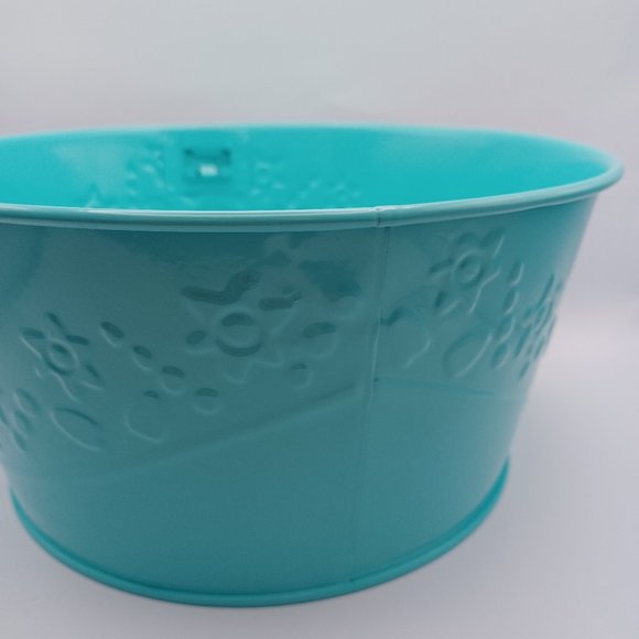 Edible Arrangements Other - Enamel Metal Bowl